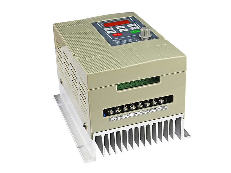 3000H通用變頻器，三相通用變頻器，變頻器生產(chǎn)廠家，變頻器價格