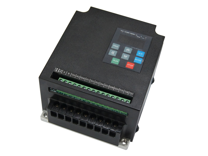 DFL500D通用變頻器，小體變頻器，變頻調(diào)速器，變頻器生產(chǎn)廠(chǎng)家